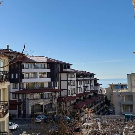 13 Apartment *